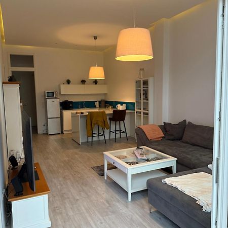 Relax-Wohnung Mit Balkon Ueber Die Weisse Elster Leipzig Bagian luar foto