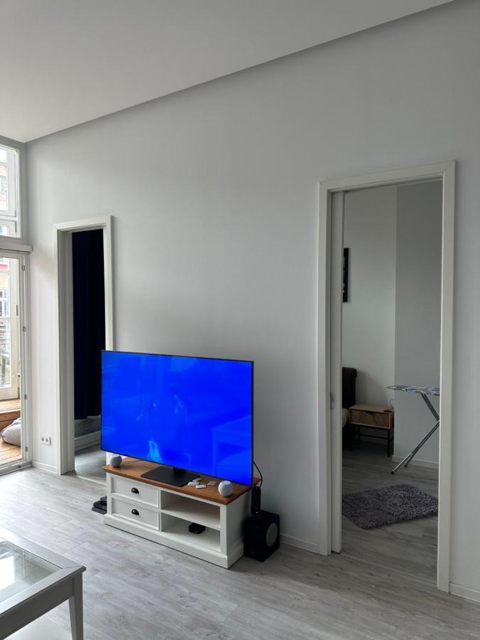 Relax-Wohnung Mit Balkon Ueber Die Weisse Elster Leipzig Bagian luar foto