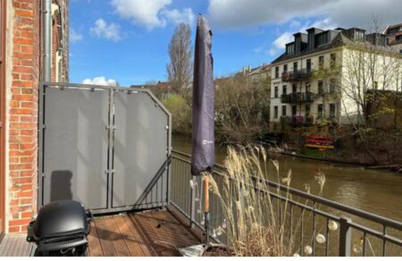 Relax-Wohnung Mit Balkon Ueber Die Weisse Elster Leipzig Bagian luar foto